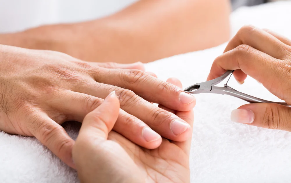 Ce înseamnă dacă îți cresc unghiile foarte repede sau foarte încet? Semnale ale corpului