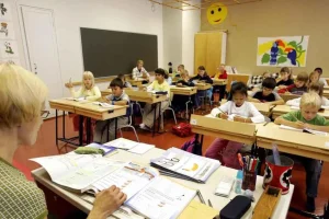 Cum funcționează școlile în Finlanda și de ce sunt considerate un model educațional global?
