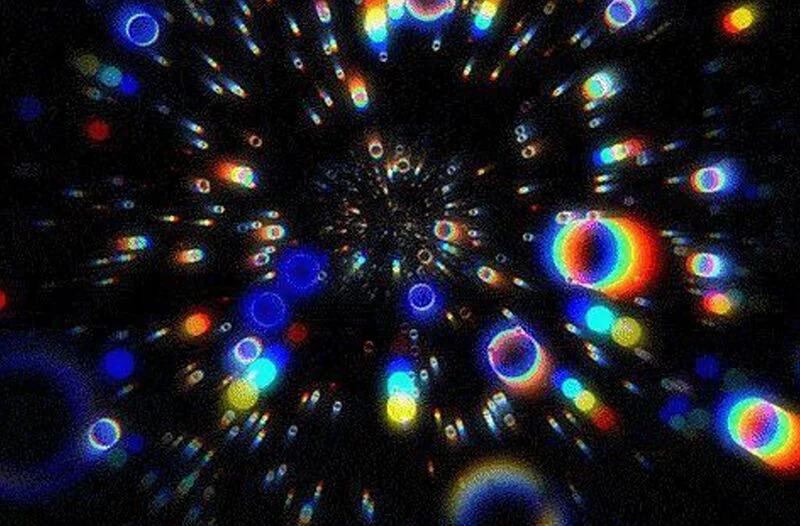 Este normal să vezi pete mici de lumină când închizi ochii? Când devine periculos?